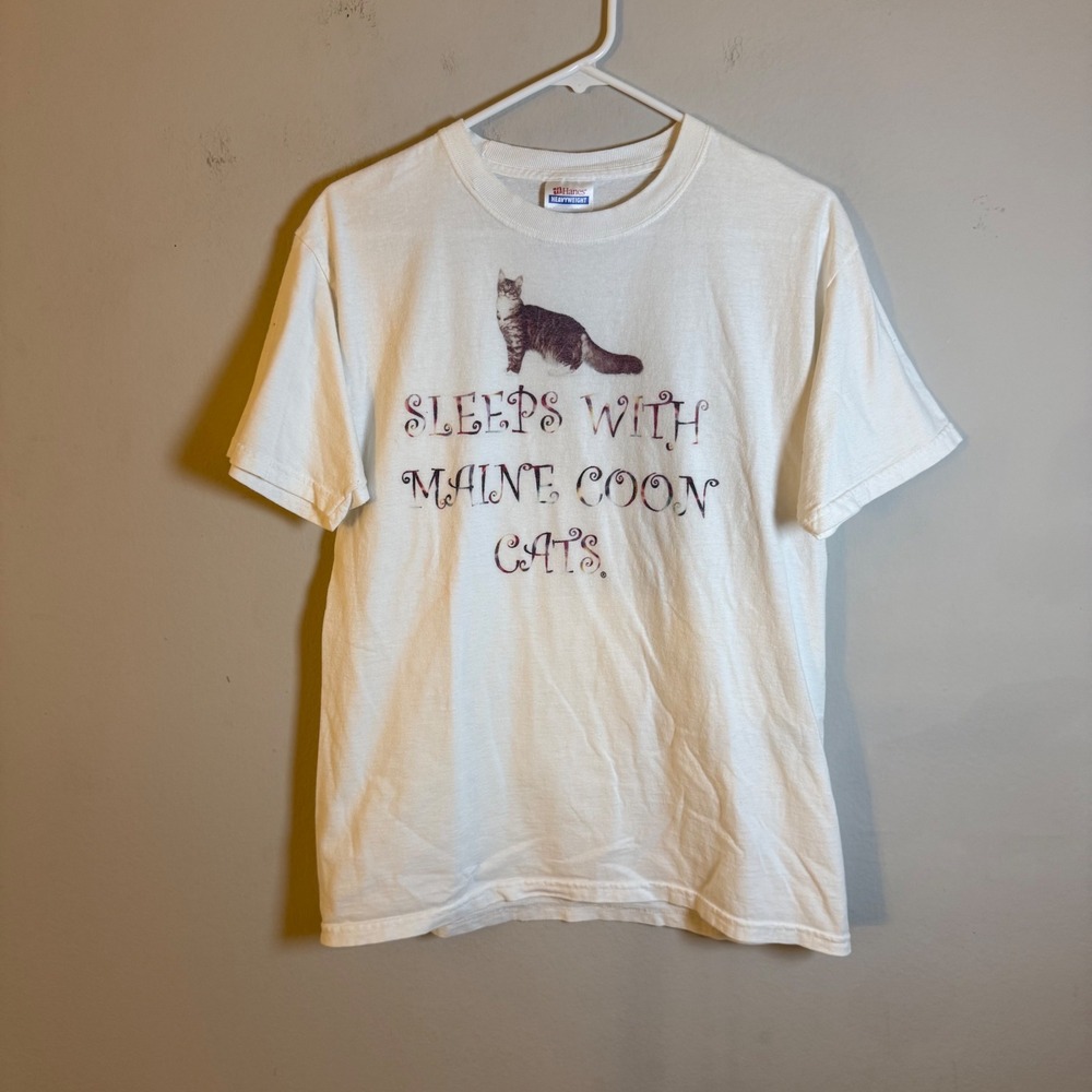 Vintage Hanes Heavyweight Sleeps With Maine‎ Coon Cats Graphic T-Shirt White Med